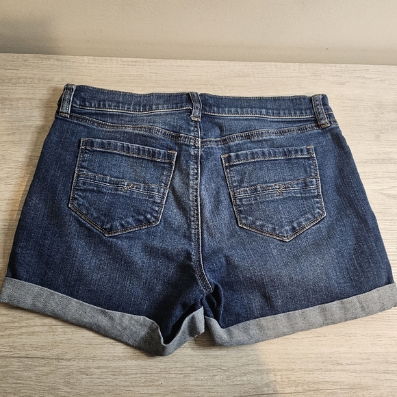 Soho NY&C Womens Blue Jean Shorts with Cuffed Hem and Distressed Details Size 4 - Picture 6 of 6
